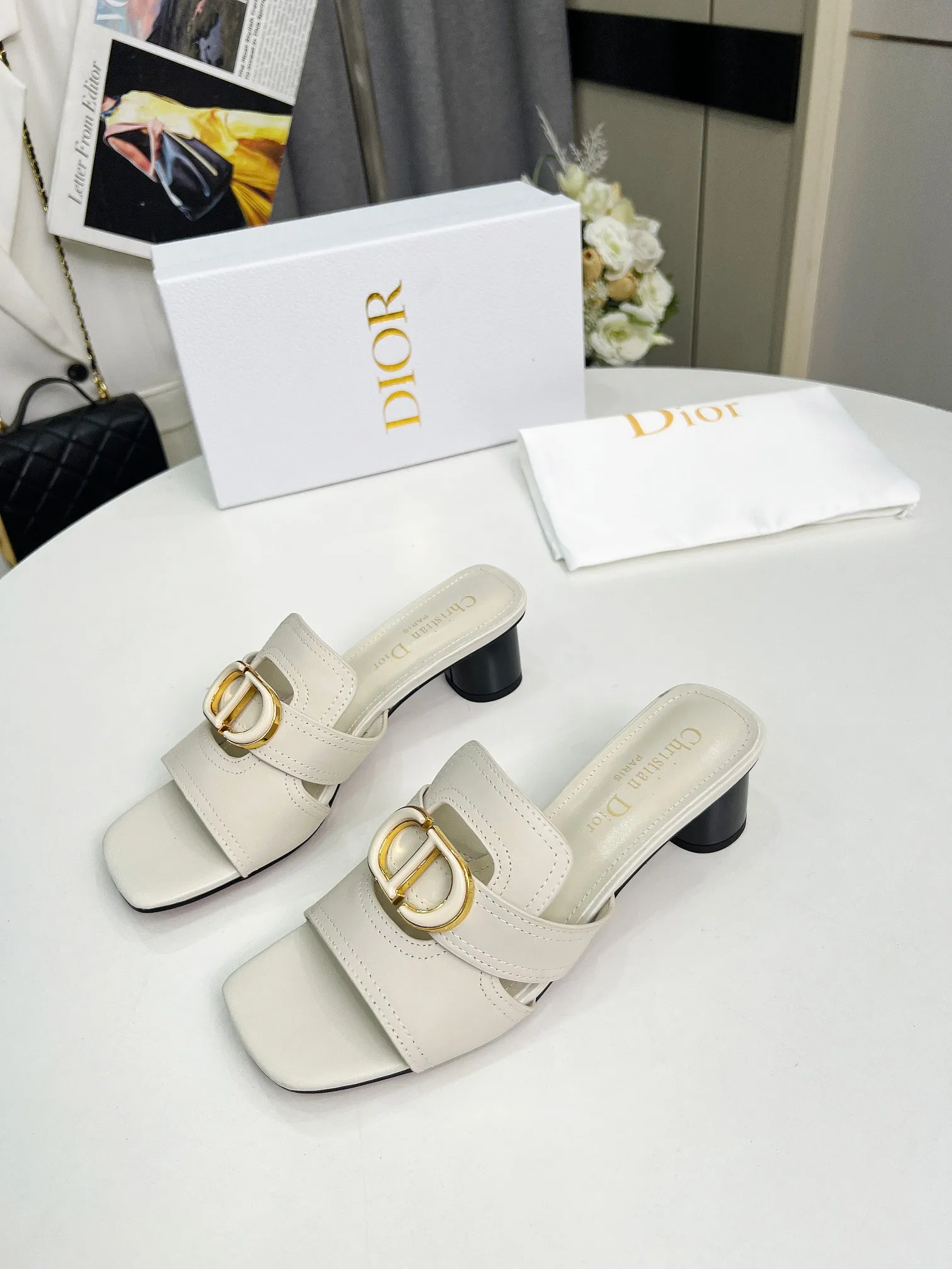 👟👟Ex-factory price 380👟👟 Genuine leather bottom +30 Dior spring and summer new style, cowhide surface, sheepskin lining + double-layer buckle, heel height 4.5cm, size 35-42